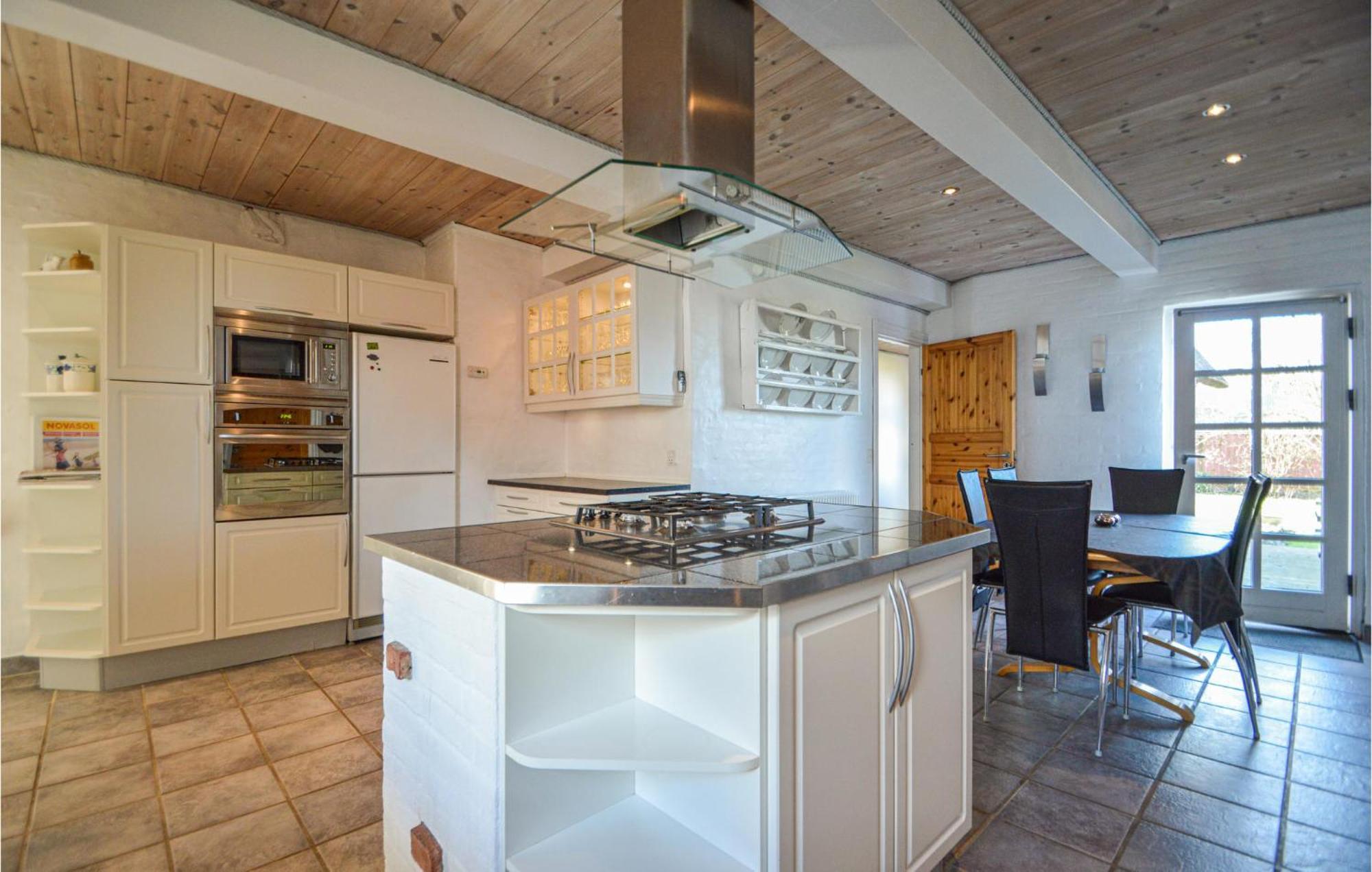 Ballum Awesome Home In Bredebro With Kitchen מראה חיצוני תמונה